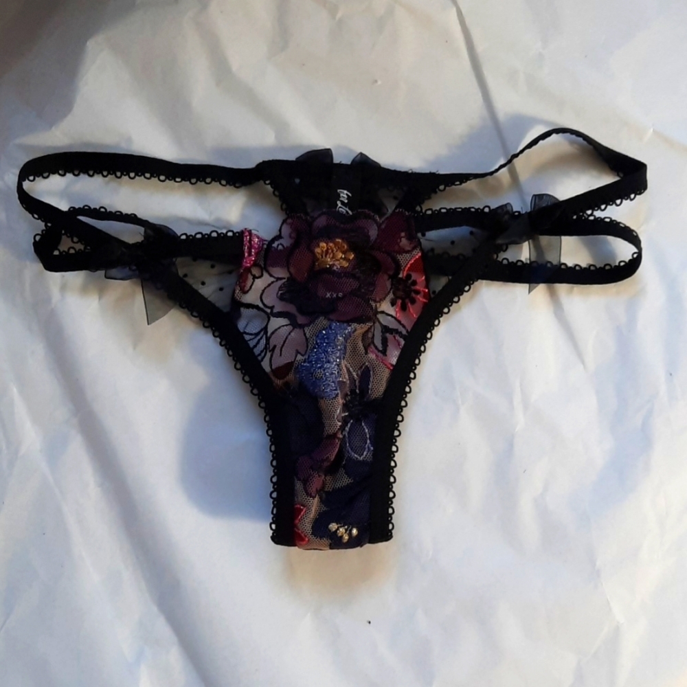 For love and lemons women panties size xxs black lace floral NWOT